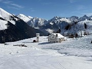 Sulle nevi di San Simone (1700 m) e Baita del Camoscio (1750 m) splende il sole -17febb25- FOTOGALLERY